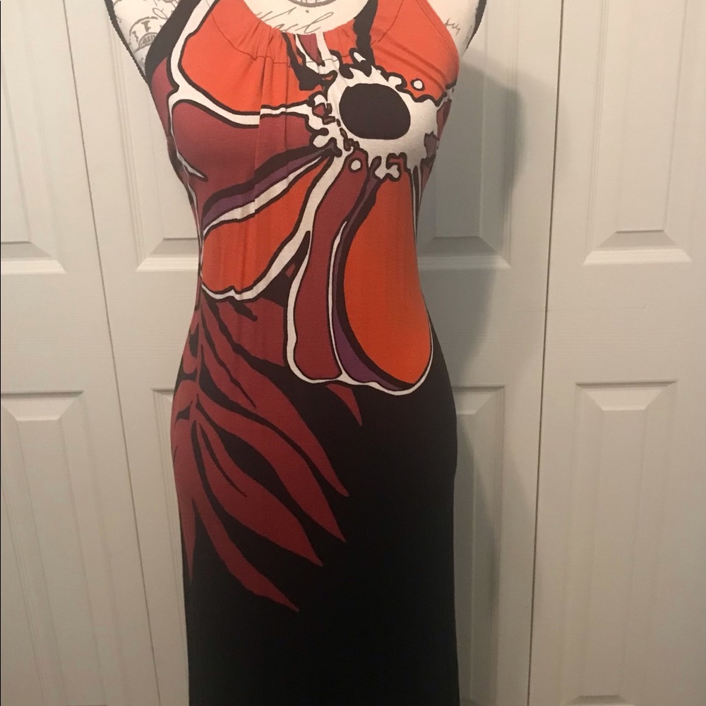 Sleeveless halter neck 👗